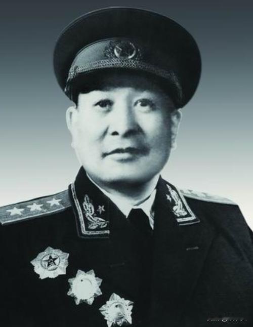 1949年1月，淮海战役收官，陈官庄战场上的硝烟渐渐散去，原国民党第七十四军中将