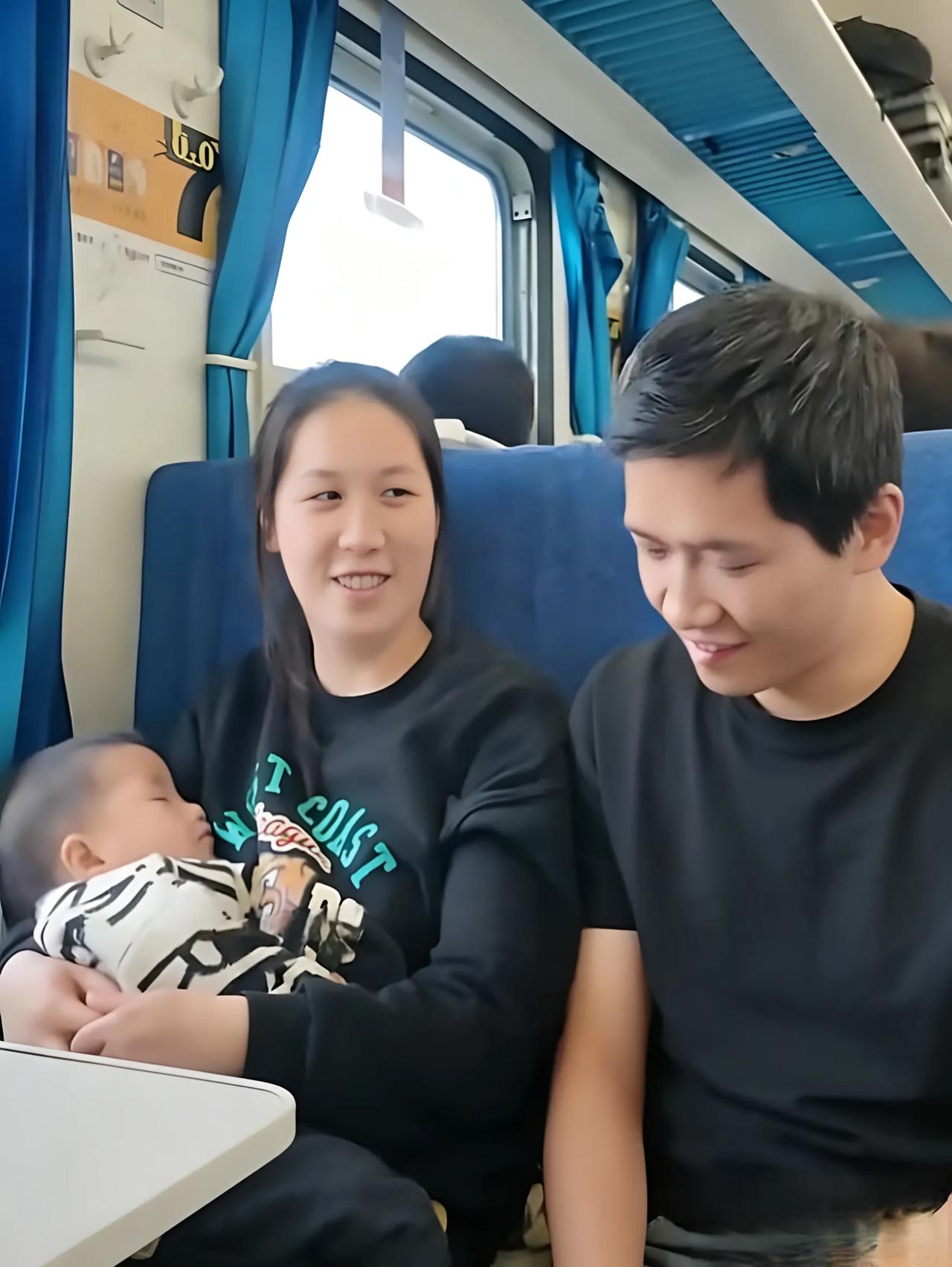 夫妻明明打工更难，为何还要把两岁娃带在身边？答案很戳心
 2026年3月5日，湖