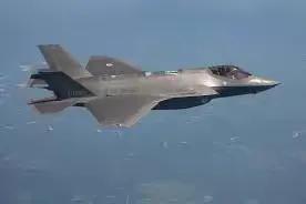 交付量超过1300架，积压订单超过300架，F35根本不愁卖。

洛克希德一年造