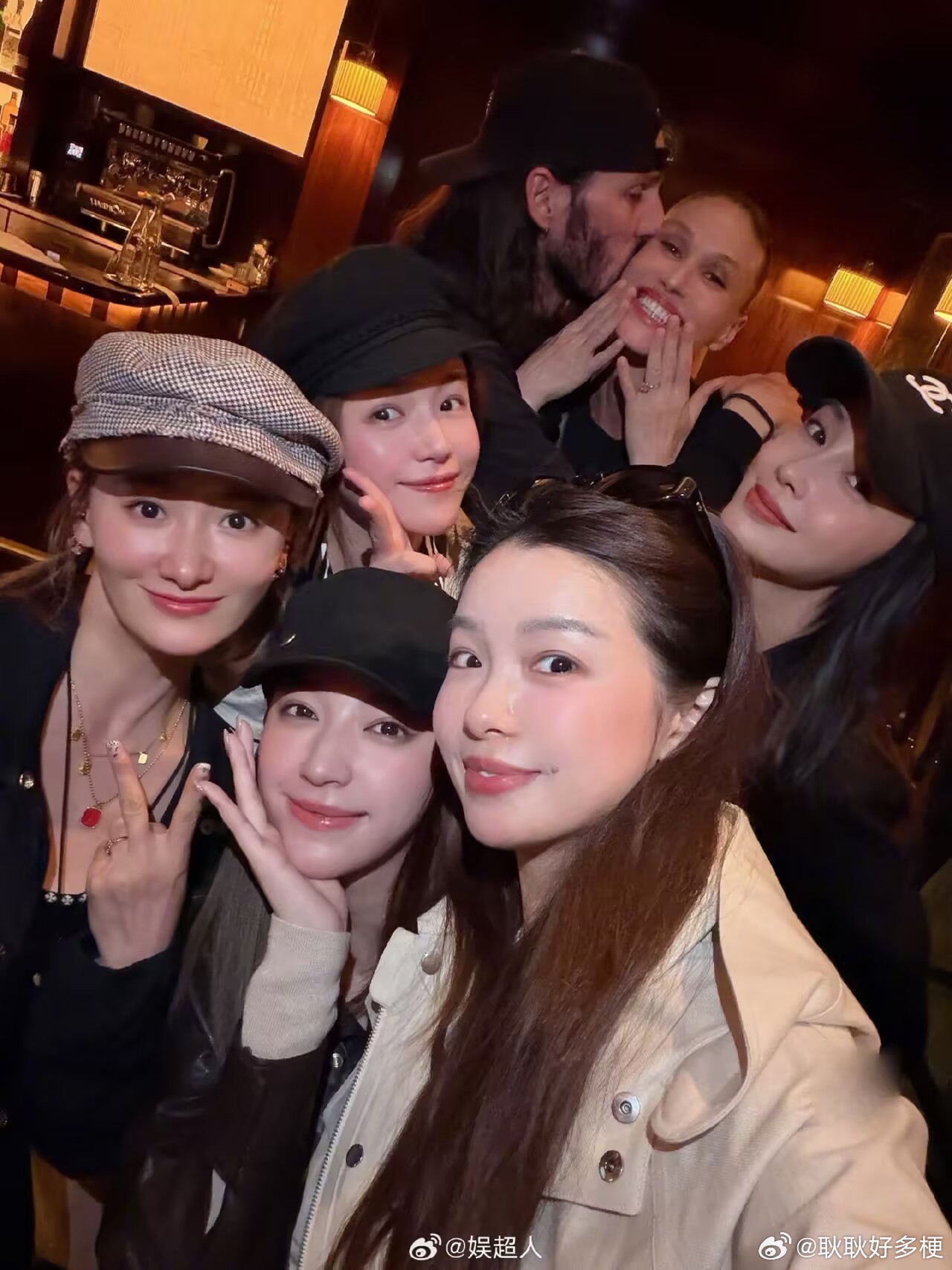 Angelababy陈妍希欧阳娣娣合照美 ​​​