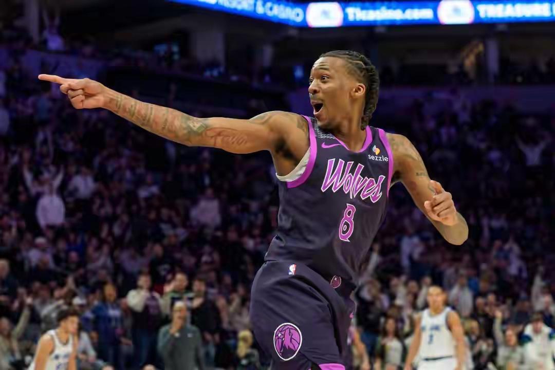 被快船放弃的海兰德，在森林狼焕发第二春，打出了生涯最佳的表现。
一、海兰德在快船