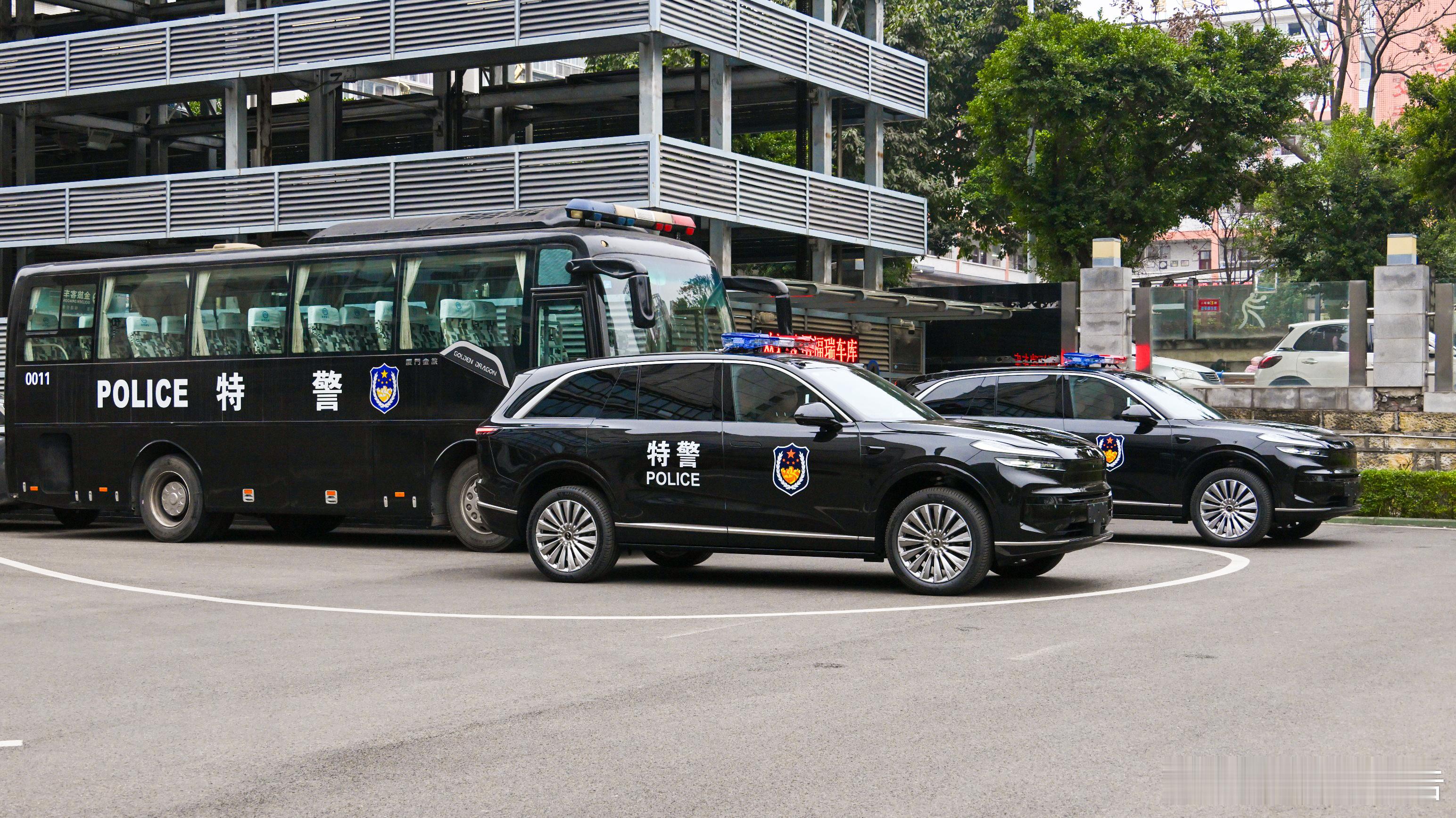 2026马上乐道 乐道L90实力太强，直接入选四川警务用车采购项目。它有全国35