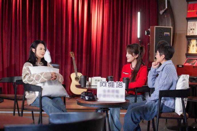 黄绮珊是拿生命在唱歌“拿命唱” 的背后，是无数的人生故事，黄绮珊的真诚太让人敬佩