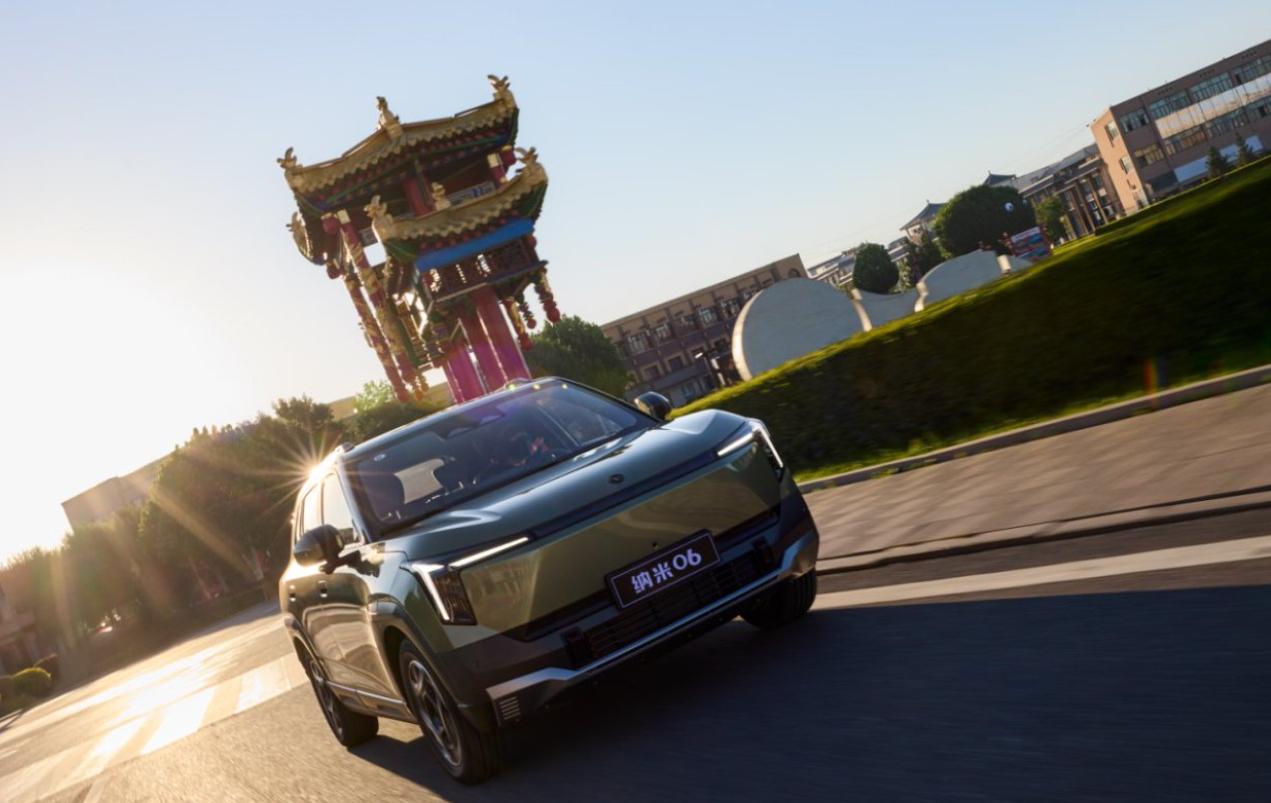 没有红绿灯的八卦城，纳米06如何破局？实战有效
新疆特克斯的八卦城设计超前，全城