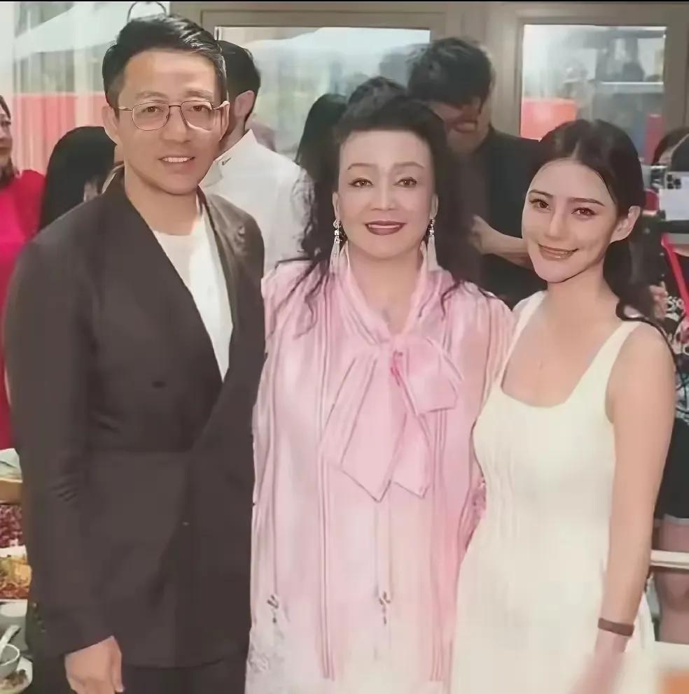 儿孙自有儿孙福，莫为儿孙做远忧，张兰大姐余生珍贵好好爱自己吧
做父母的，总免不了