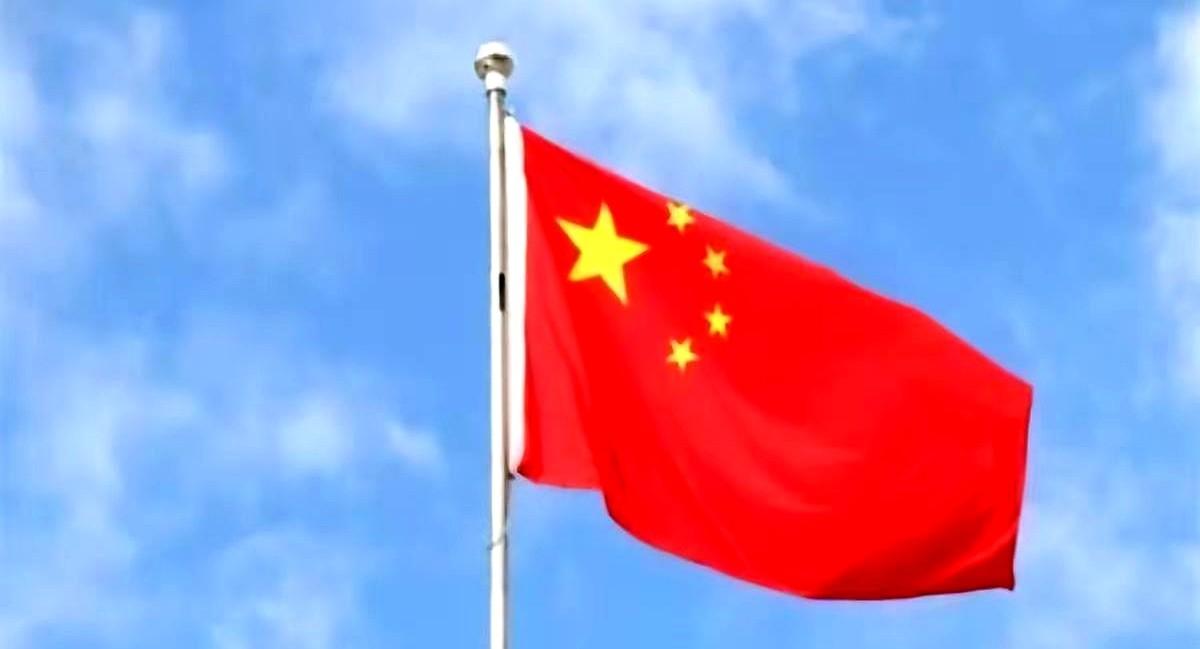 法媒不高兴了！法媒声称，中国在未发布通常的监管警告的情况下
咱们家长征火箭稳稳当