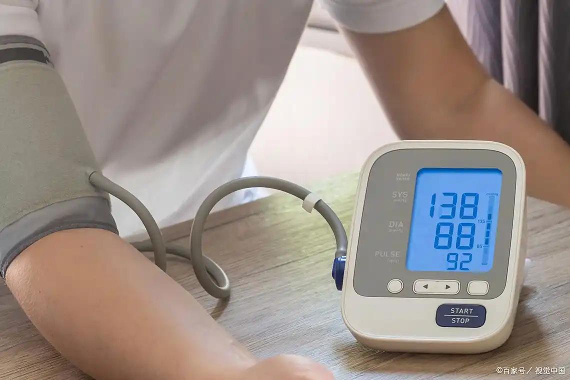 高血压心率多少最好？医生：过高过低都不好，合理水平才最好！

很多高血压患者把注