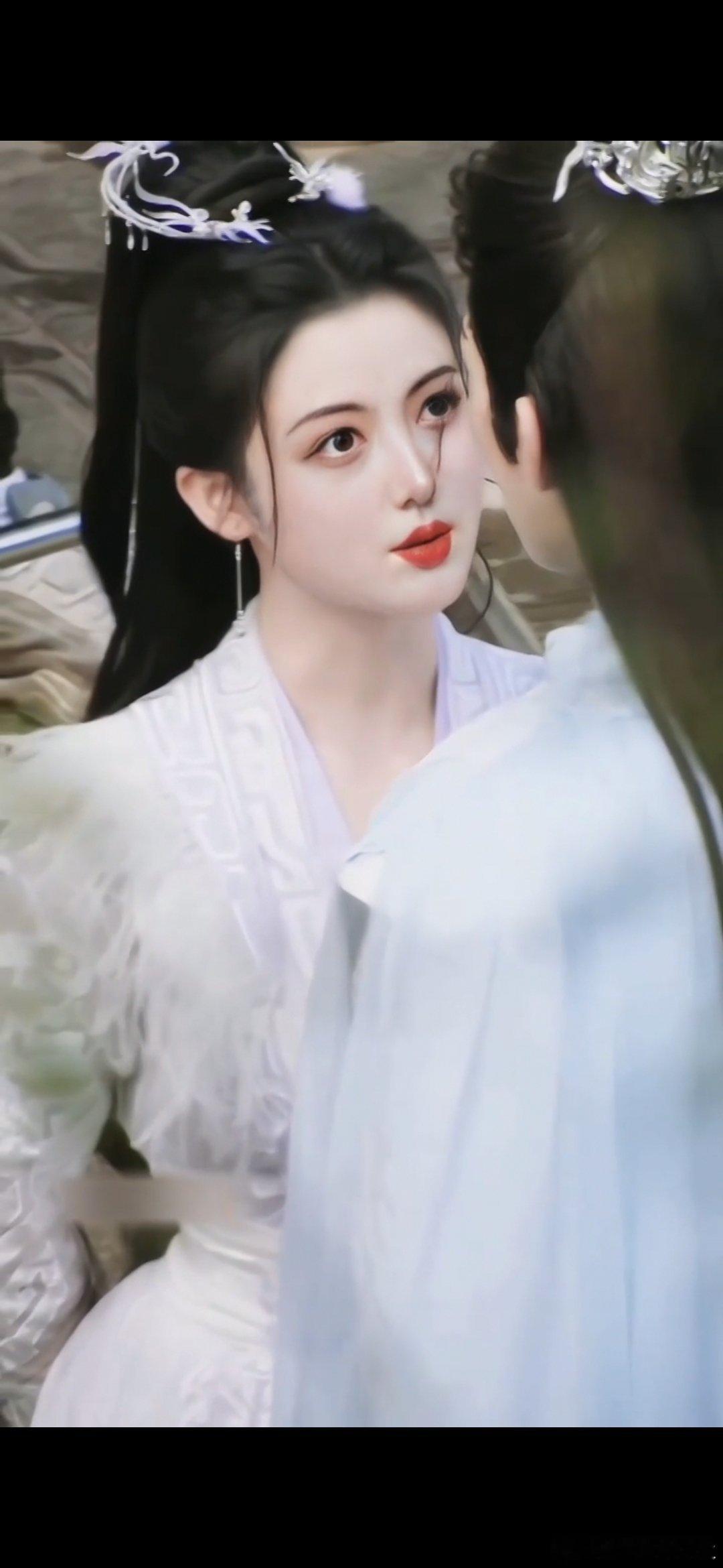 #情感#                      《无题》牵惹情怀不自由，此身