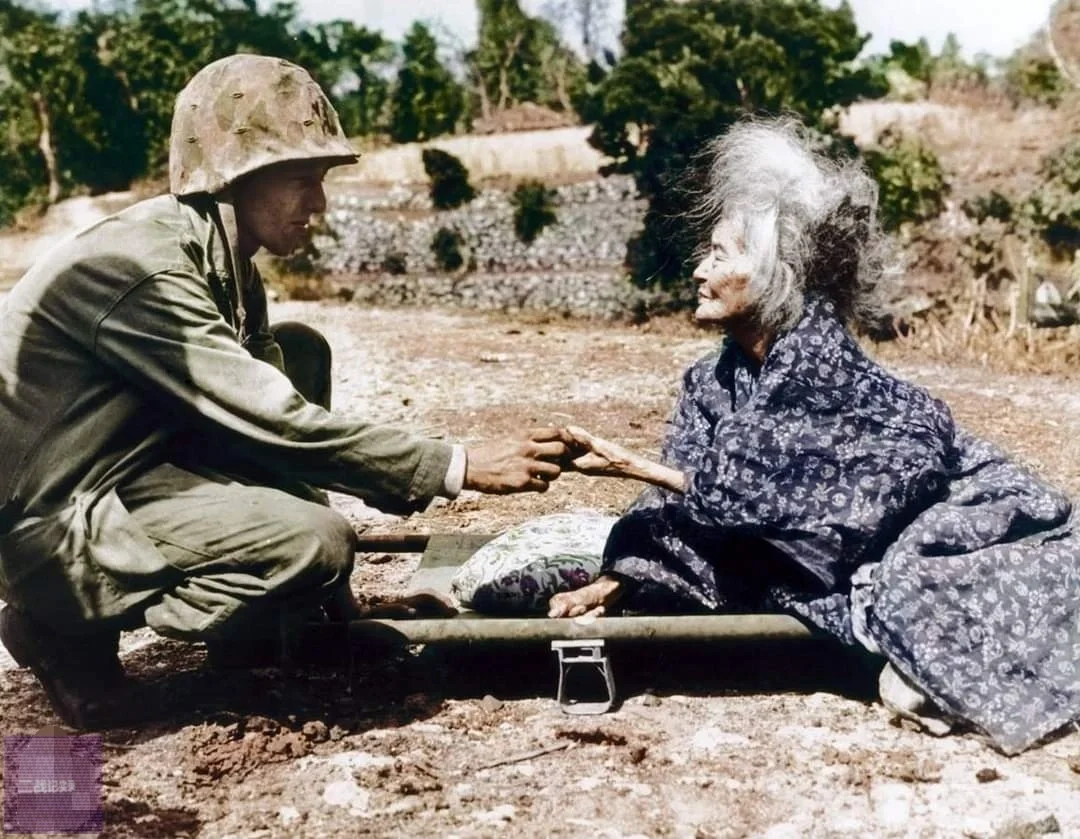 1945年4月1日，来自马萨诸塞州林恩的海军陆战队下士Paul DeM...
