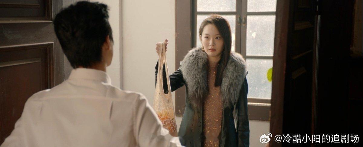 女主一舔嘴唇都得被自己毒死吧《栩栩如昇》女主嘴毒到封神！“来看你死了没有”这类金