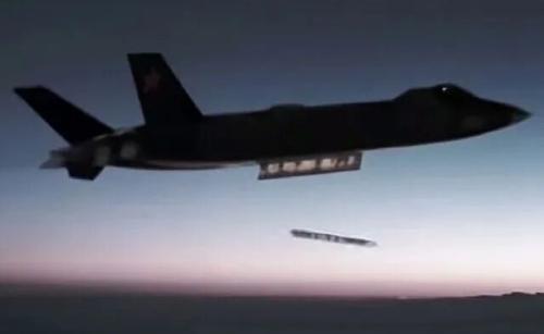 歼-20发射“光杆弹”画面公开，这让五角大楼情何以堪！

1月11日，恰逢歼-2