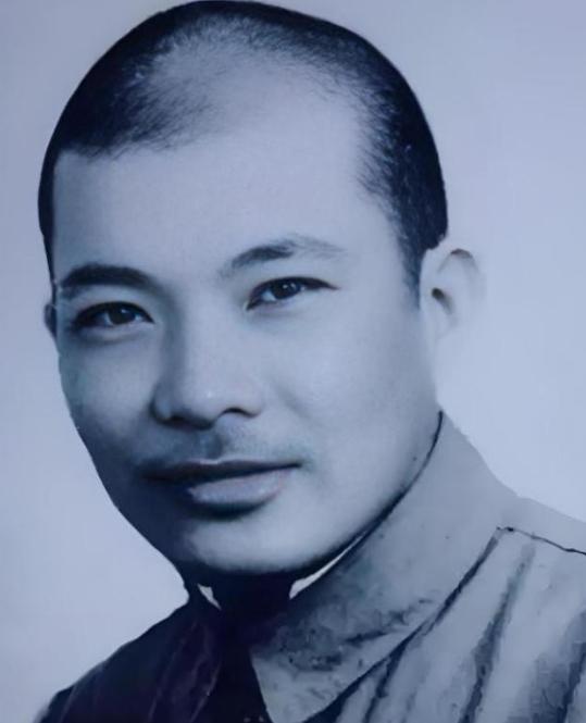 1945年，军统王牌杀手牛子龙，带着12个囚犯杀了11个看守，从那座号称“只有死