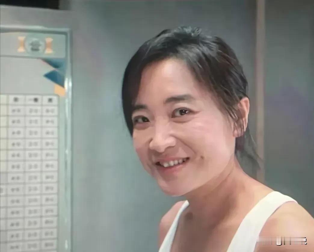 闹大了，贾玲被要求捐出10亿票房做慈善！



贾玲的《热辣滚烫》在2024年春
