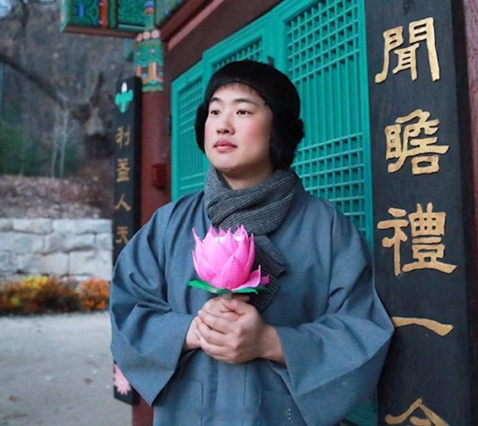 为了赶做今天比赛的坡坡特，昨天一天没顾上吃饭，熬到凌晨3点，今天一大早就又腹泻，