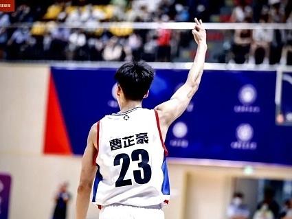 CBA最新消息：据知名篮球自媒体人球圈赵探长报道，江苏男篮有意交易榜眼签，而希望