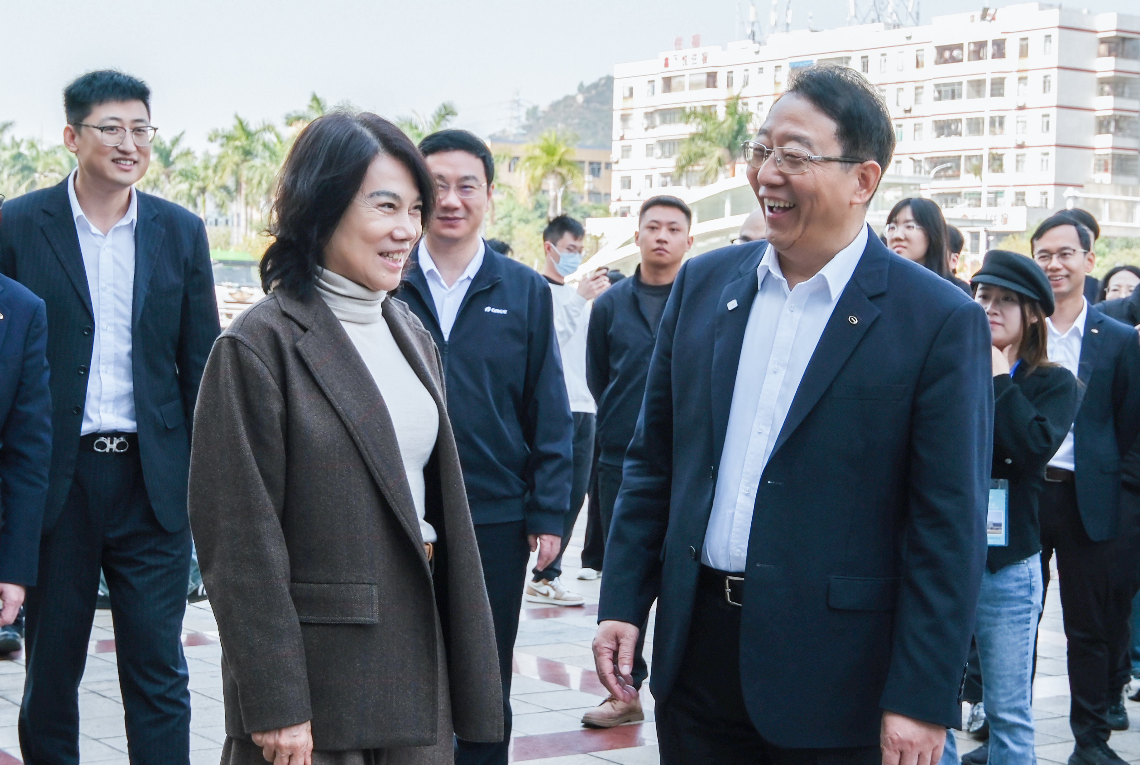 欢迎冯董、黄总一行做客格力电器。今天，我们聚焦“人家车”智能融合的蓝图展开深度交