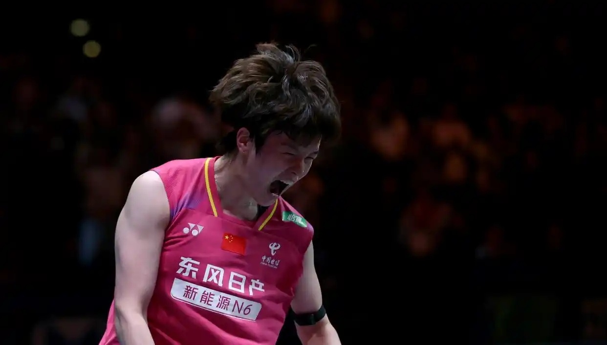 2026年羽毛球世锦赛 王祉怡21-12, 21-13张蓓雯晋级女单32强，收获