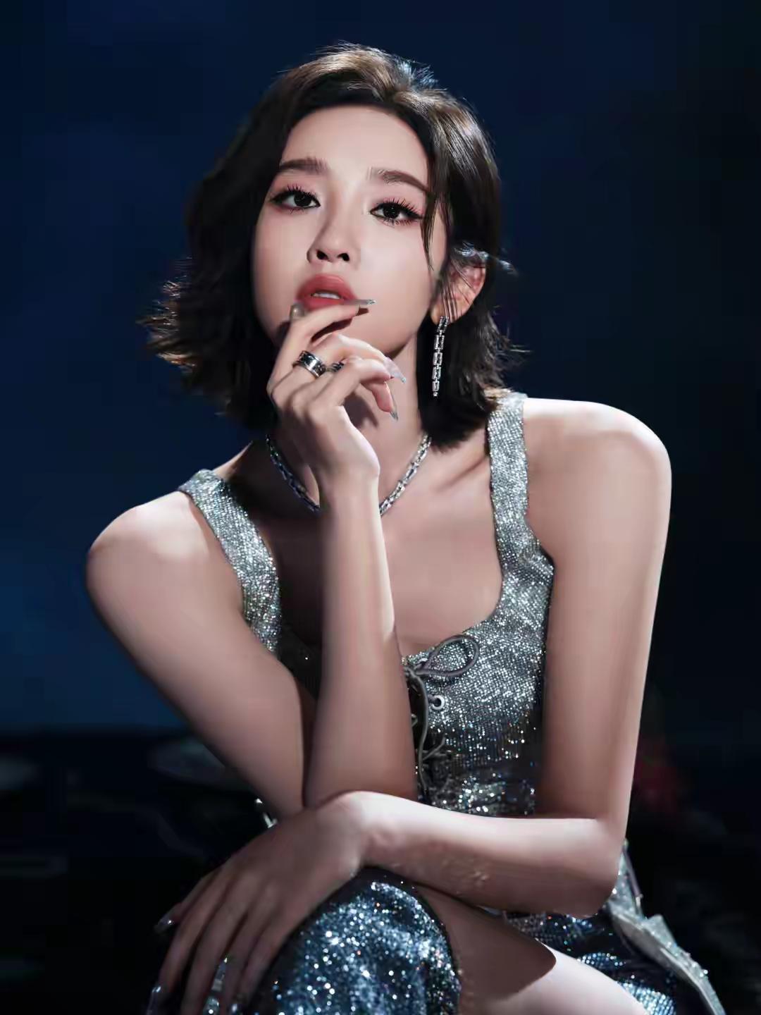 唐艺昕晒图笔记大赛