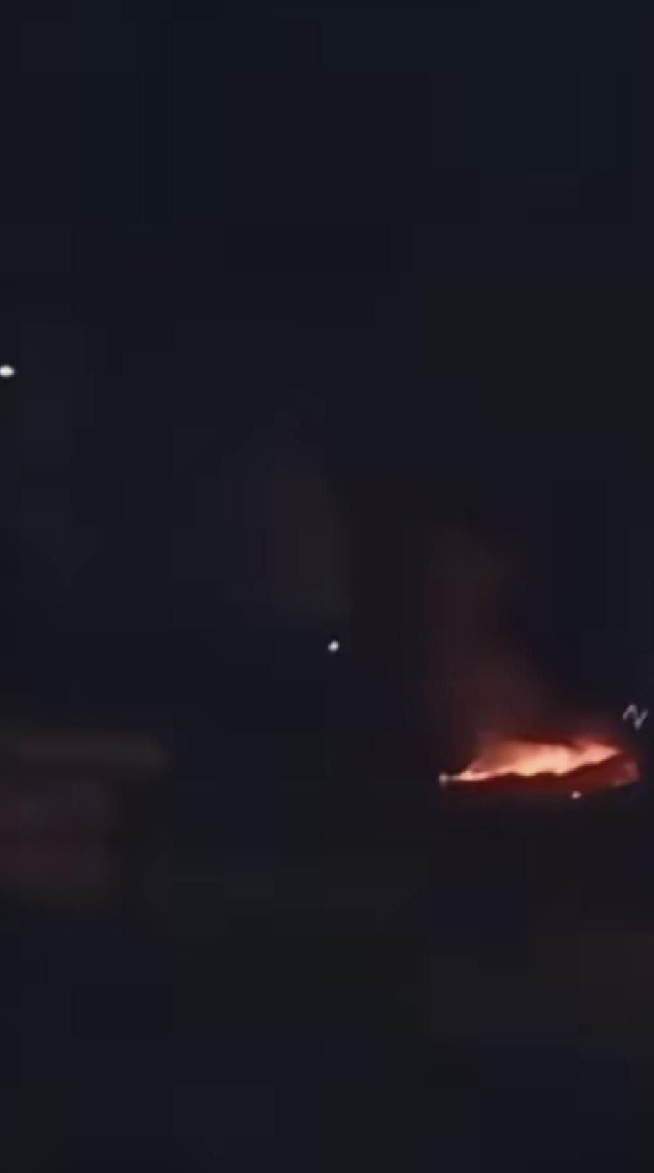 黎巴嫩南部亚赫马尔镇东南，以军装甲纵队昨天下午到晚上遭到黎巴嫩真主党的FPV多次
