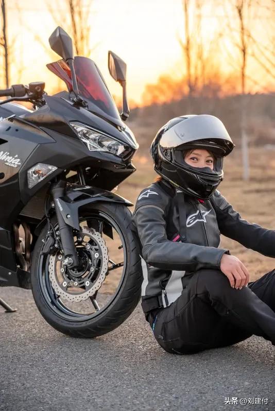 骑张雪机车夺冠的法国车手有何来头 骑张雪机车夺冠的法国车手有何背景？在WSBK葡