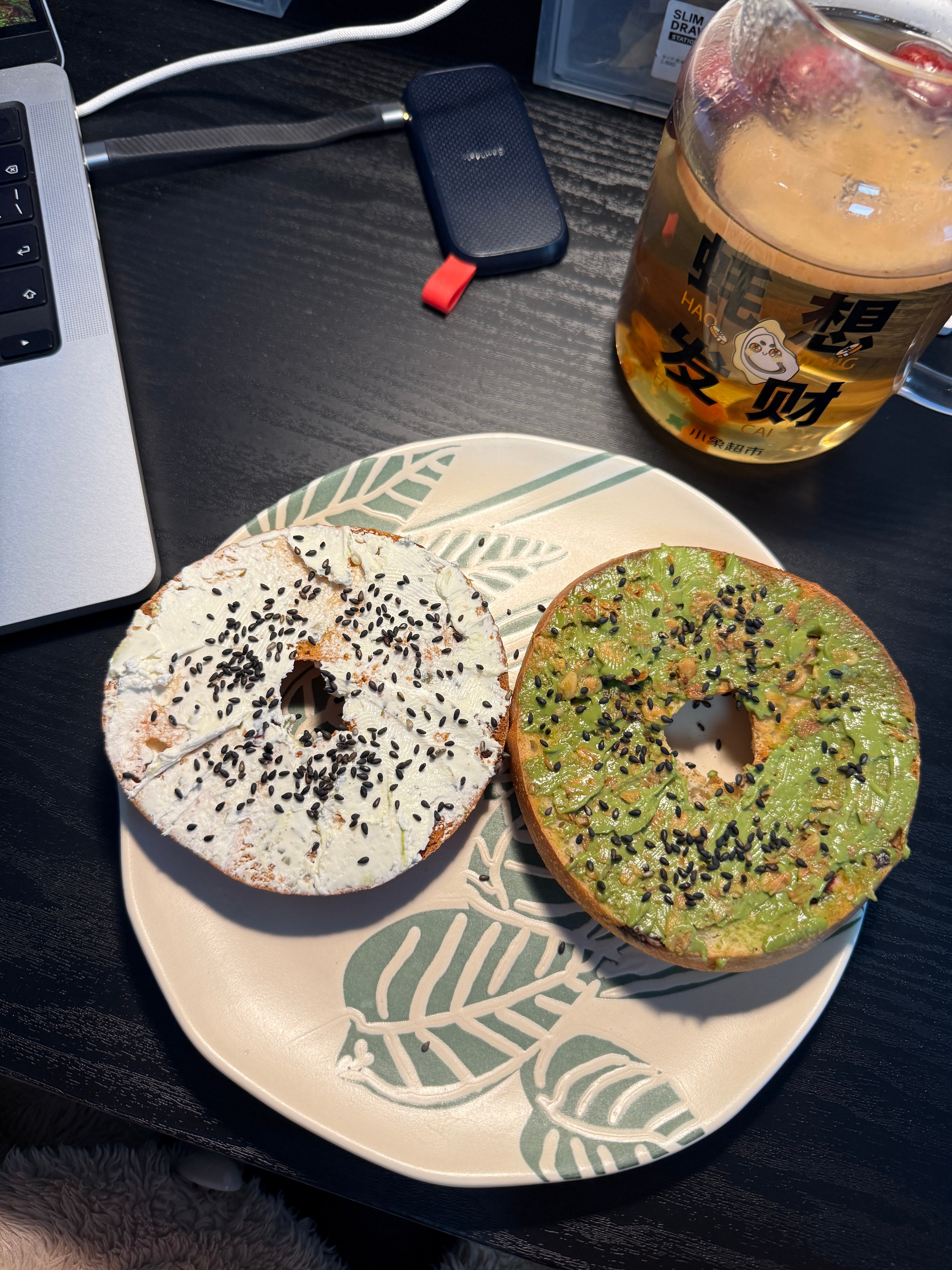 由于行程取消带来的空滞感[傻眼]发呆三秒今天小卷长胖了吗 ​​​