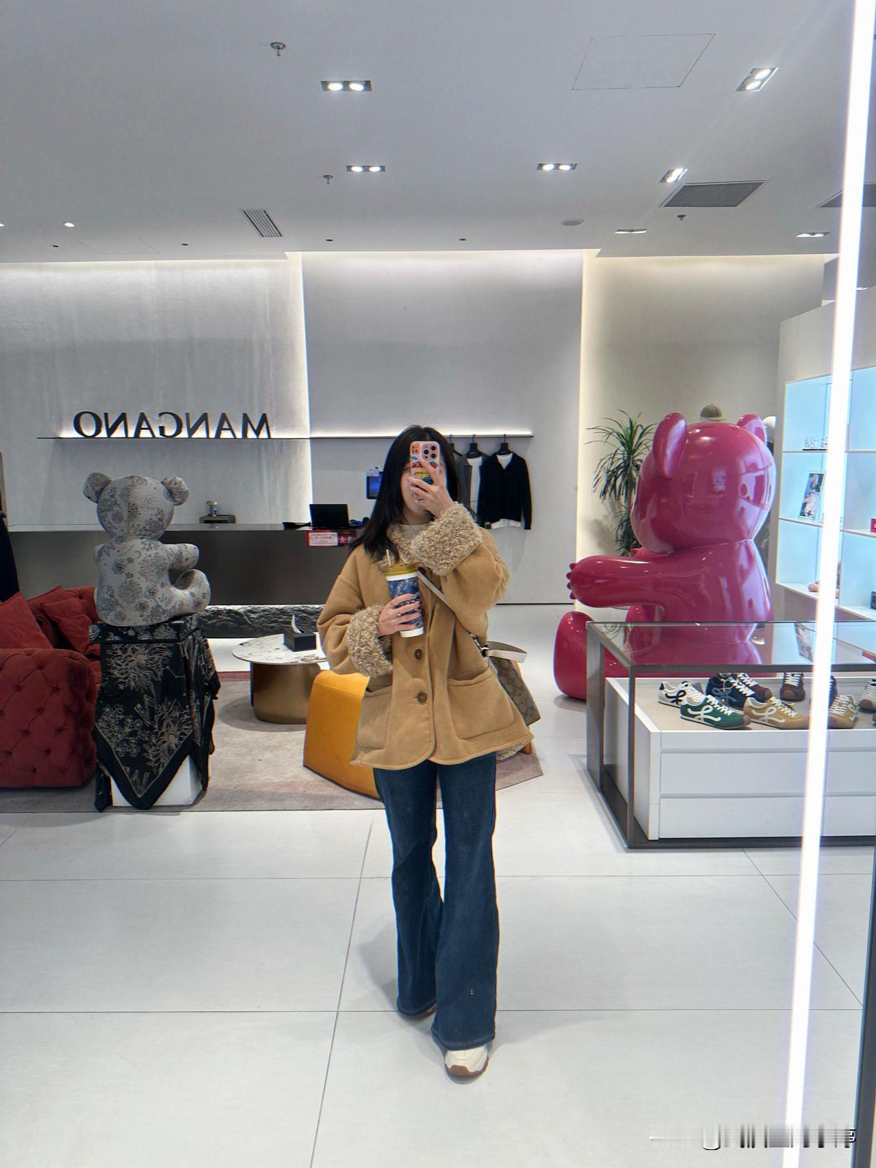 大家新年好呀！年后复工第一天，拉连班，早上九点到晚上十点！人真的不能享福啊，在家