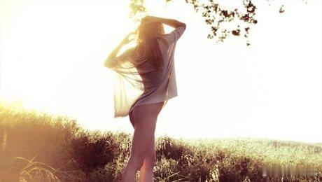 It is graceful grief and sweet sadness t