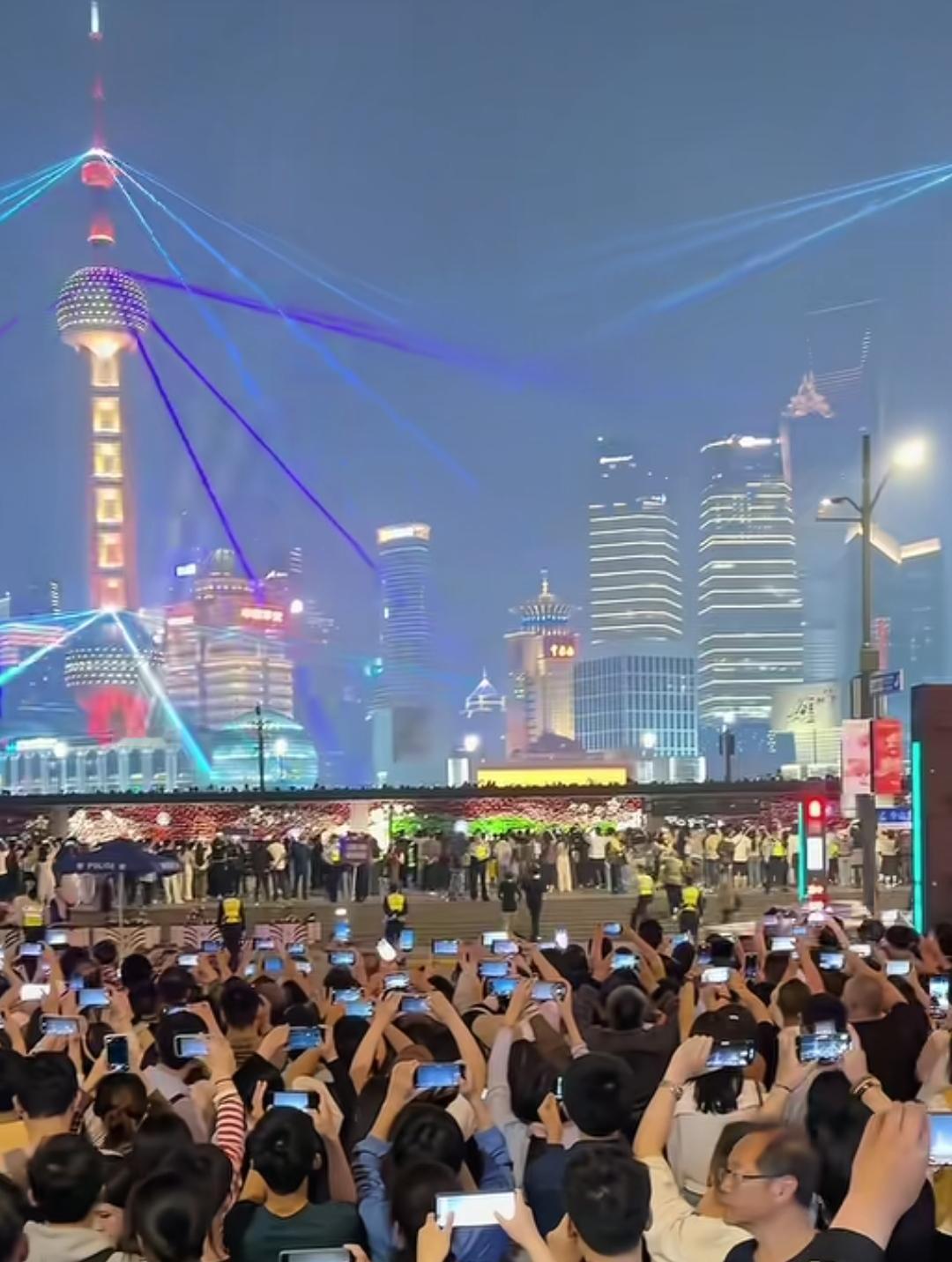 世上怪事多，荒诞的事也多。近日，欧洲议会竟然通过了一份荒诞的涉华决议，毫无底线地