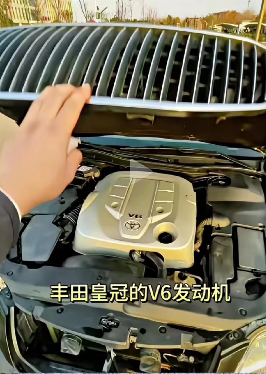 博主：快来看啊，红旗用丰田的发动机！

这个博主说他万万没想到，售价40万的红旗