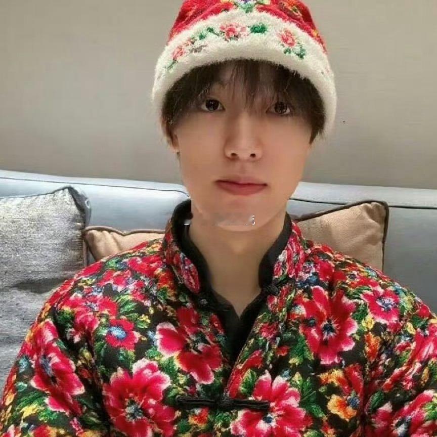 张泽禹东北人刻在dna里的保暖张泽禹在东北要穿秋裤加毛裤 被张泽禹的东北式保暖笑