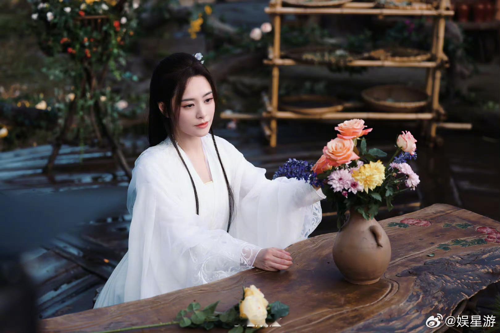 阿娇王晓晨新剧白蛇青蛇  😎《永夜星河》再次击中我，榴娘姐妹如白蛇青蛇，妹妹求