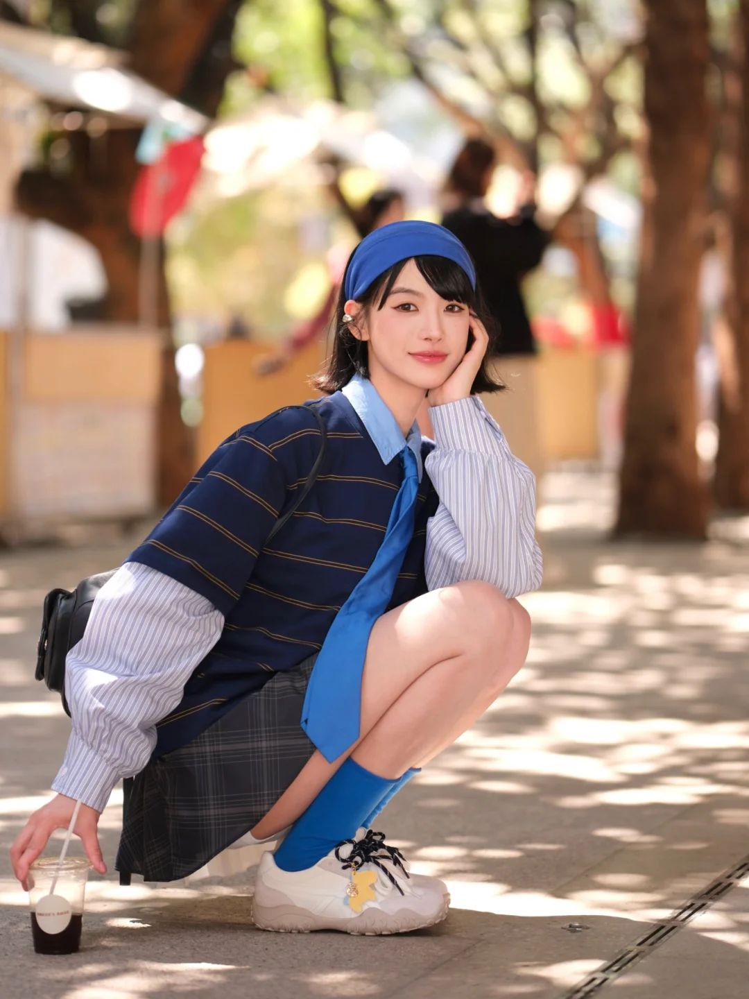 别躲，让我看看你的眼睛