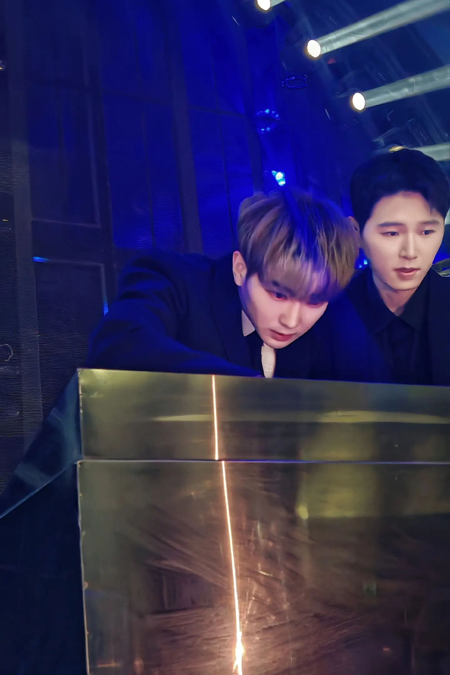 要的向来都是绝对压制。帅是一种感觉💜