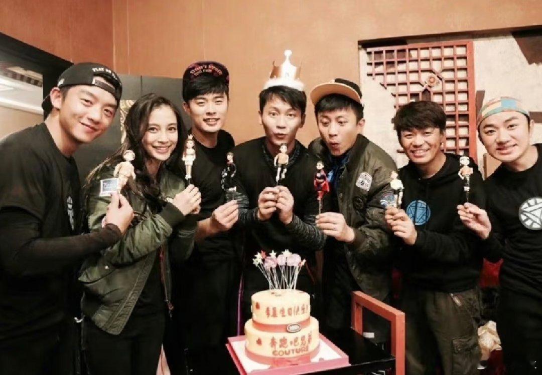 奔跑吧下一季要换人了说真的奔跑吧拍了这么多季，在我心里面最经典的还是初代跑男，以