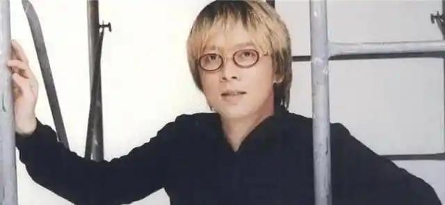 1997年，台湾歌手张雨生发生车祸，抢救24天后，不幸离世，女友黄慧玲发誓：“终