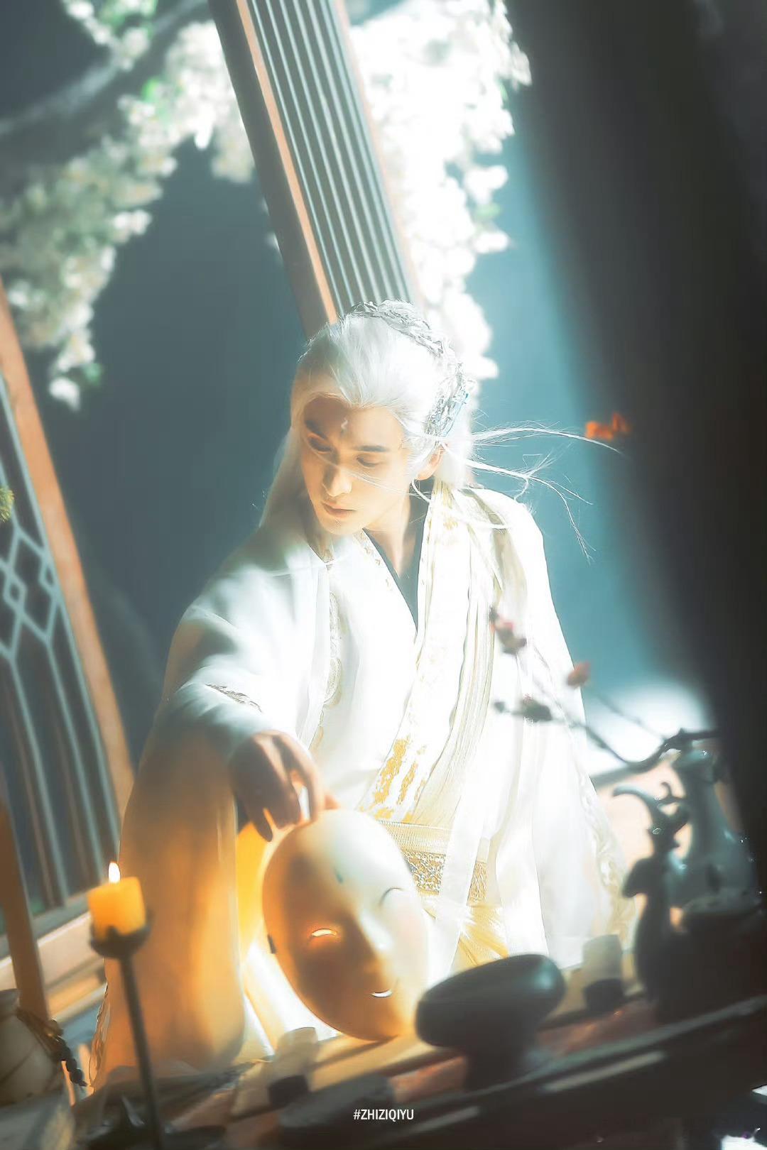 张云龙妖系妆造神性美张云龙这套妖系妆造直接硬控我啊，简直太绝了，太有神性的感觉了
