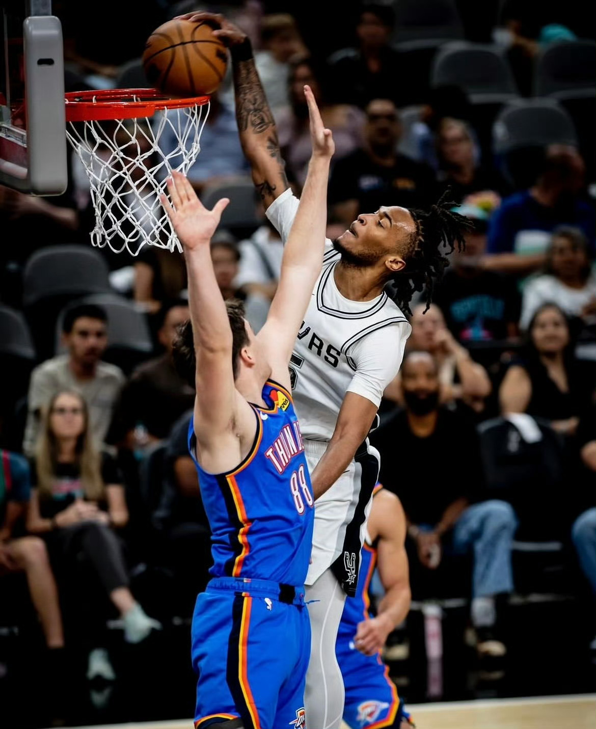 ⬜️ 比赛预告//GoSpursGo ⬛️⏰ 时间:明天9点半（客场）🆚 对手