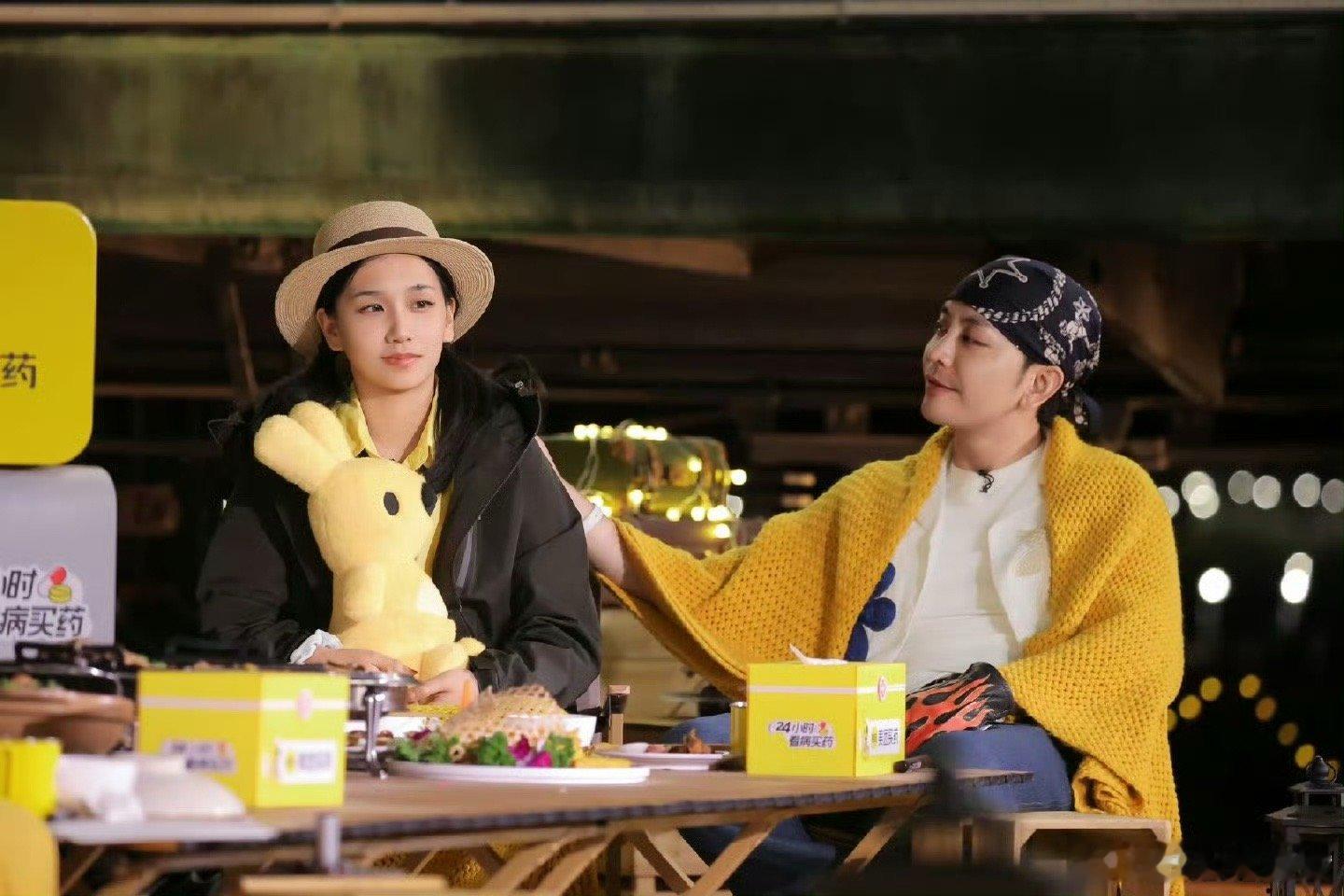 孕期深夜摔门出走，盼的是一句挽留，等来的却是他倒头就睡的冷漠。何美延的委屈里，藏