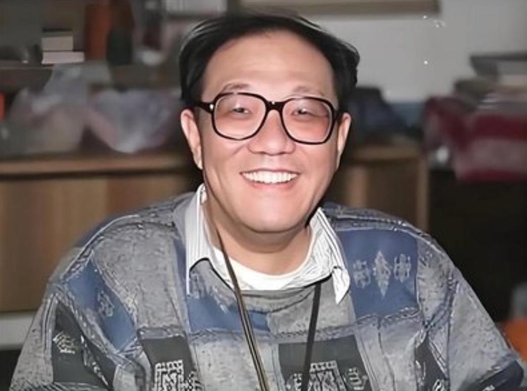 [太阳]2010年，作家史铁生突发脑溢血，医生问他的妻子：“要不要救？”陈希米回