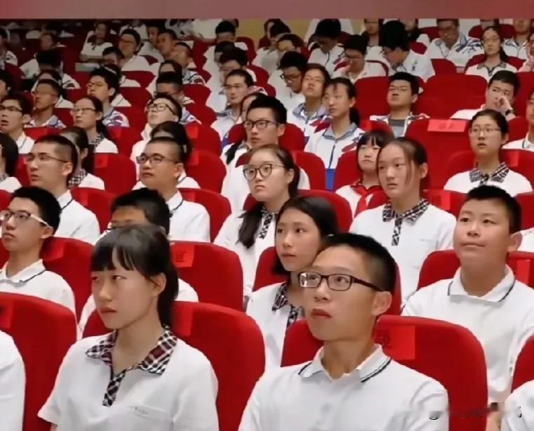 看到自己的身影