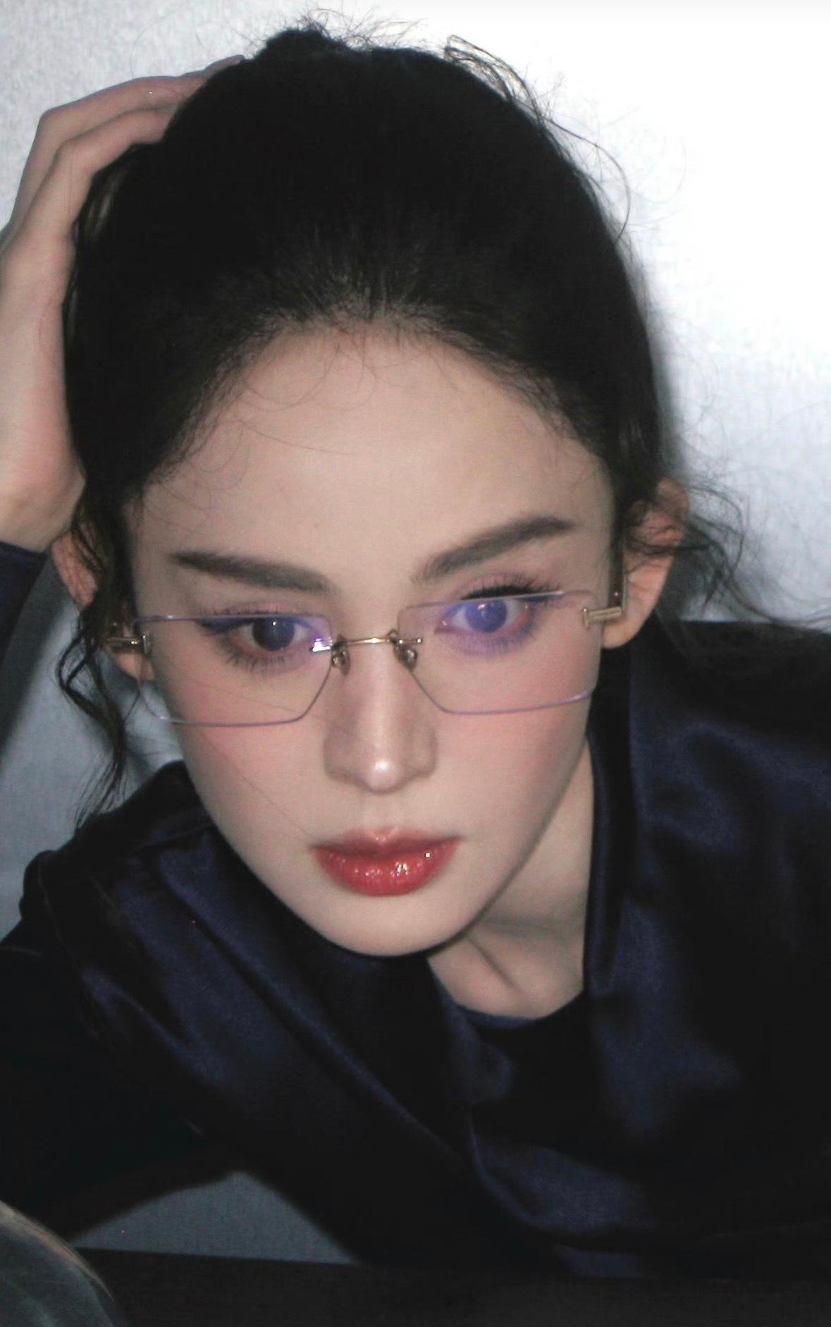 娜扎拥有如此紧致的一张脸...内娱女星颜值top1 