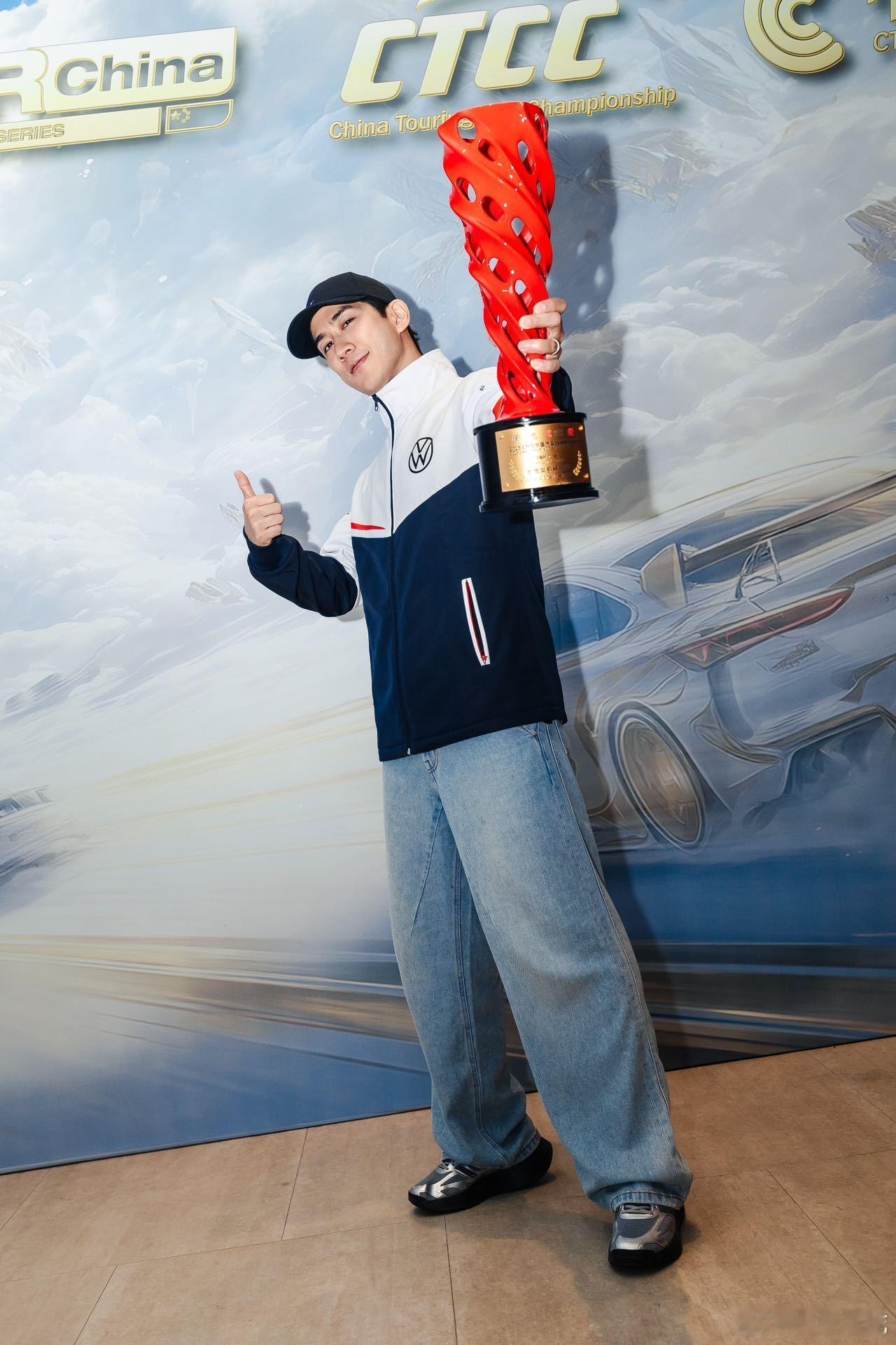 李治廷CTCC年度总冠军 CTCC年度总冠军诞生！李治廷与高华阳配合无间，202