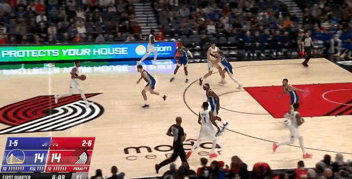 开拓者年轻小将杨瀚森真是太欺负人了！NBA季前赛，开拓者对阵勇士的第一节比赛中，