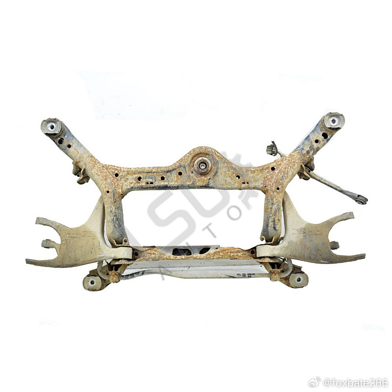 奥迪c7的mlb 后副车架和连杆们。。。 