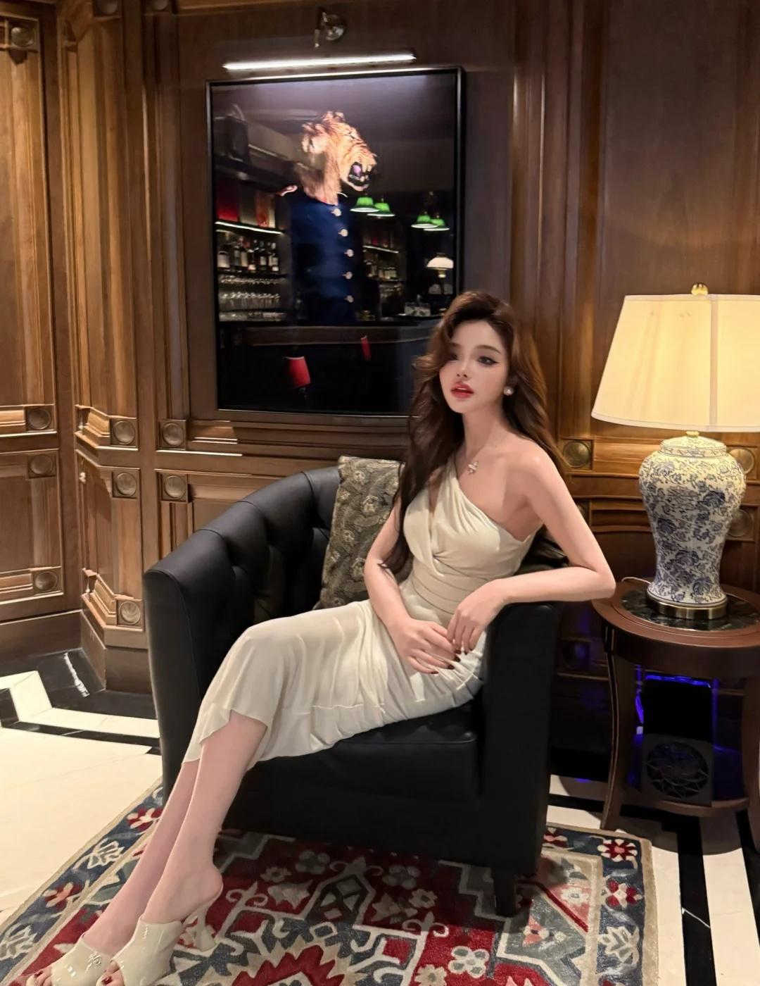 存一组姐感拍照姿势
fyp
inmyfeeling
Ootd
来拍照了
氛围感