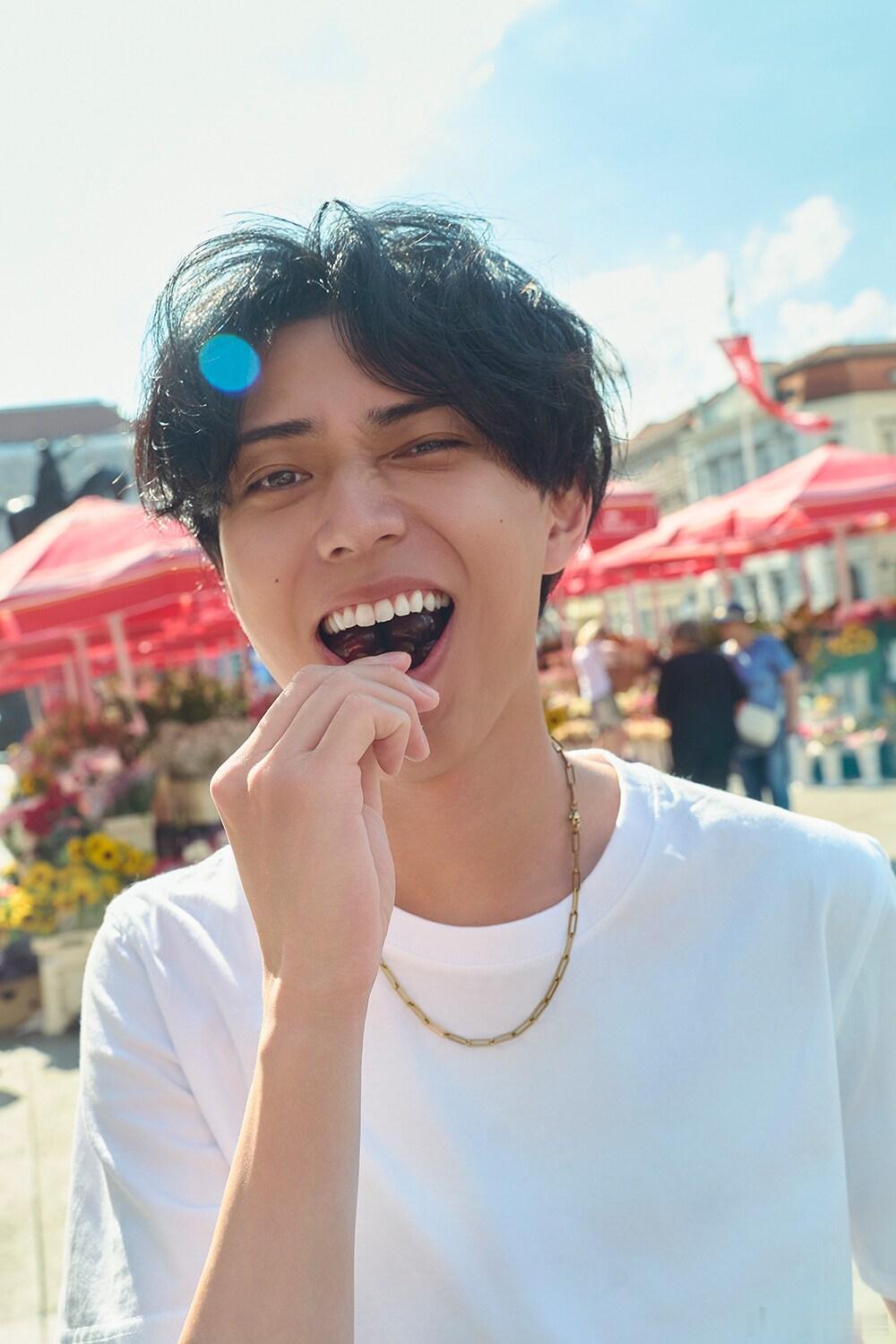 永濑廉 的首本个人写真集，以及将杂志《Myojo》连载专栏“日日恋廉”汇集成册的