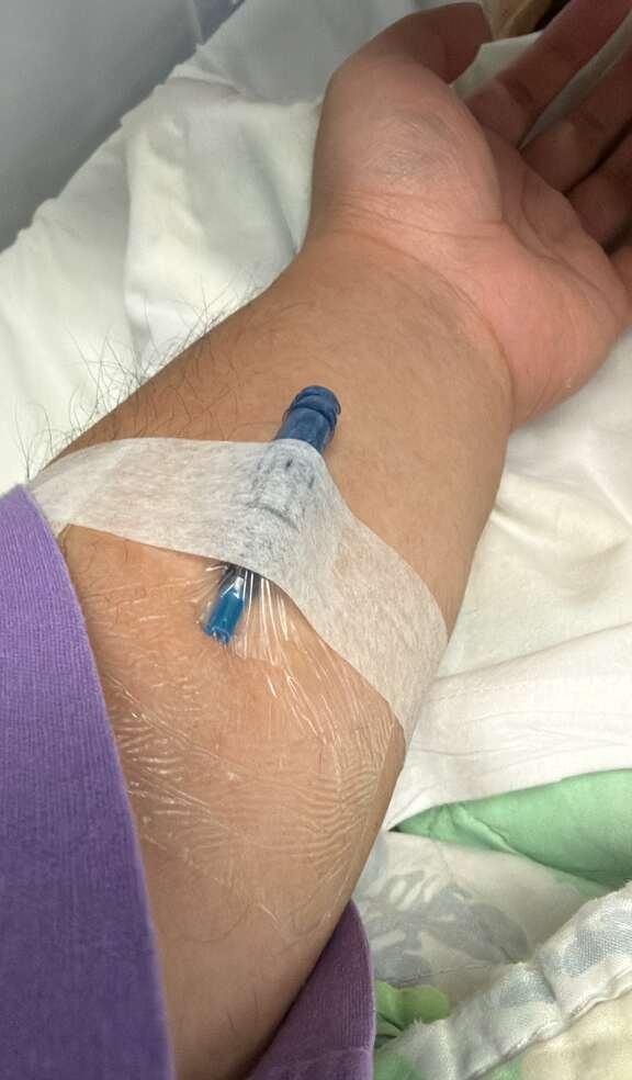 真的不知怎樣好 很崩潰很焦慮很想淚
背後有塊腫瘤 可能是粉瘤但針入沒有膿
不肯定