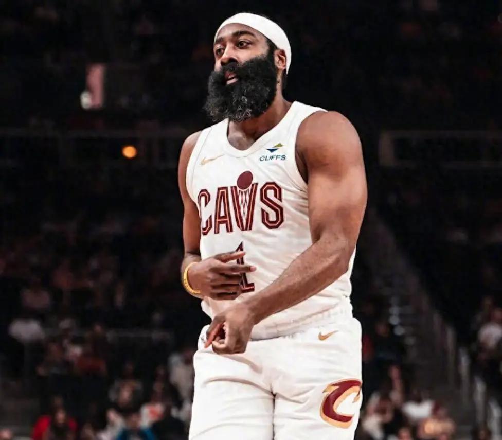 .猛龙这是铁了心要把骑士当成提款机了，最后一场本没必要全主力出战，却非要在季后赛