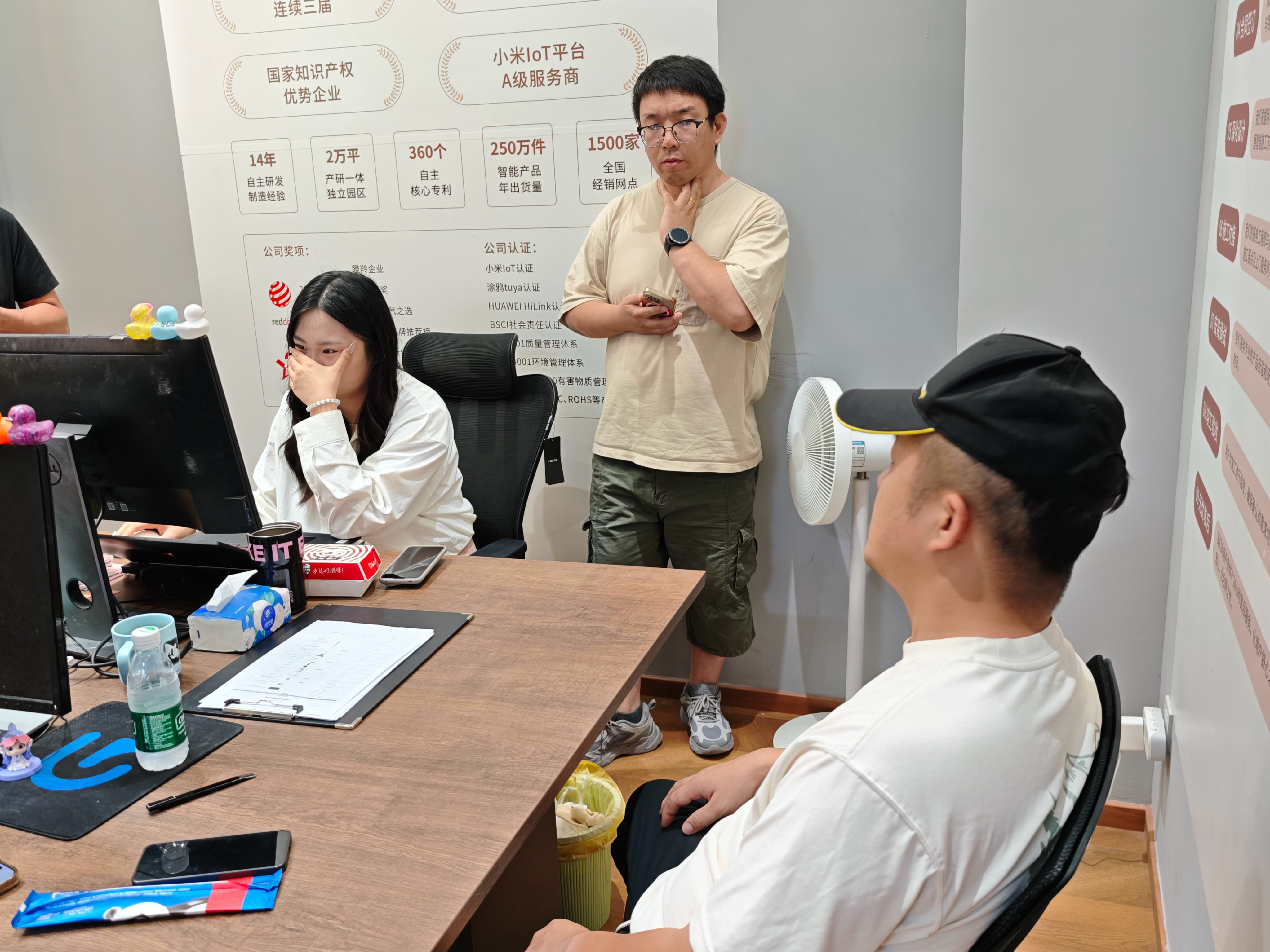 家里装修进展到最后阶段了，需要智能家居，今天来逛北五环居然之家，无意中逛到了小米