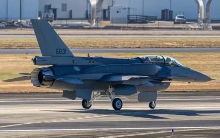 快讯！
 
美国突然宣布了
 
12月20日，台湾空军说，在美国那边的基地，台湾